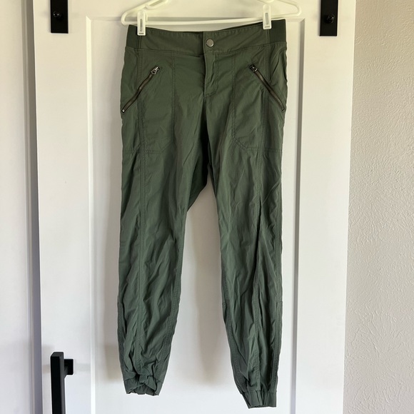 Athleta capris - Picture 1 of 1
